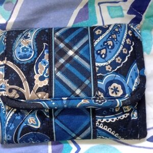 Vera Bradley very paisley small wallet
